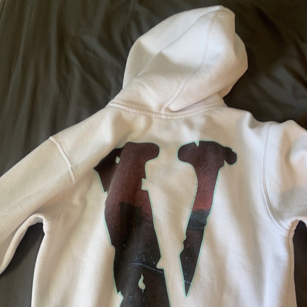 Vlone Pop - Picture 2 of 3